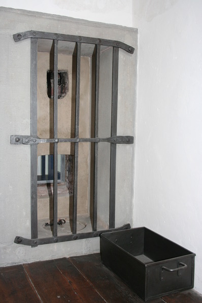 Gefängniszelle innen 2